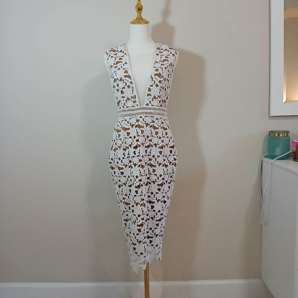 Ministry of Style Lace Midi Dress Women's Size 8 White Plunge V Neck Cocktail